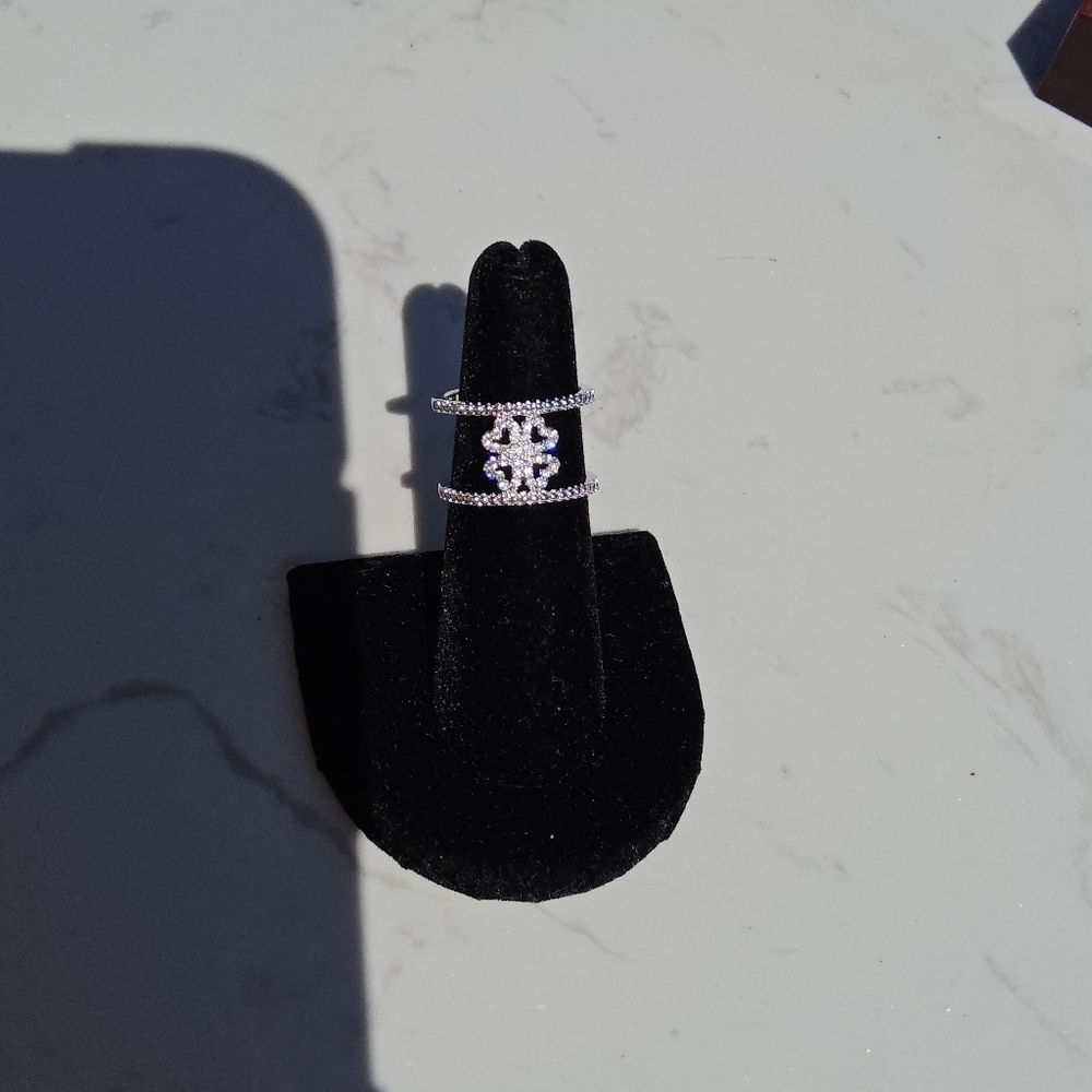 Silver Intricate Pattern Ring Jewelry - Picture 3 of 7